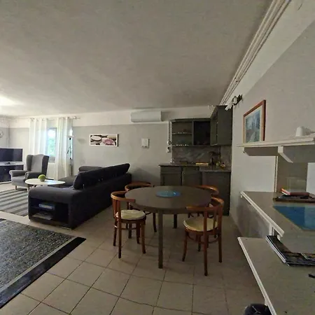Apartment Sirokko *