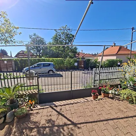 Sirokkó Apartman *